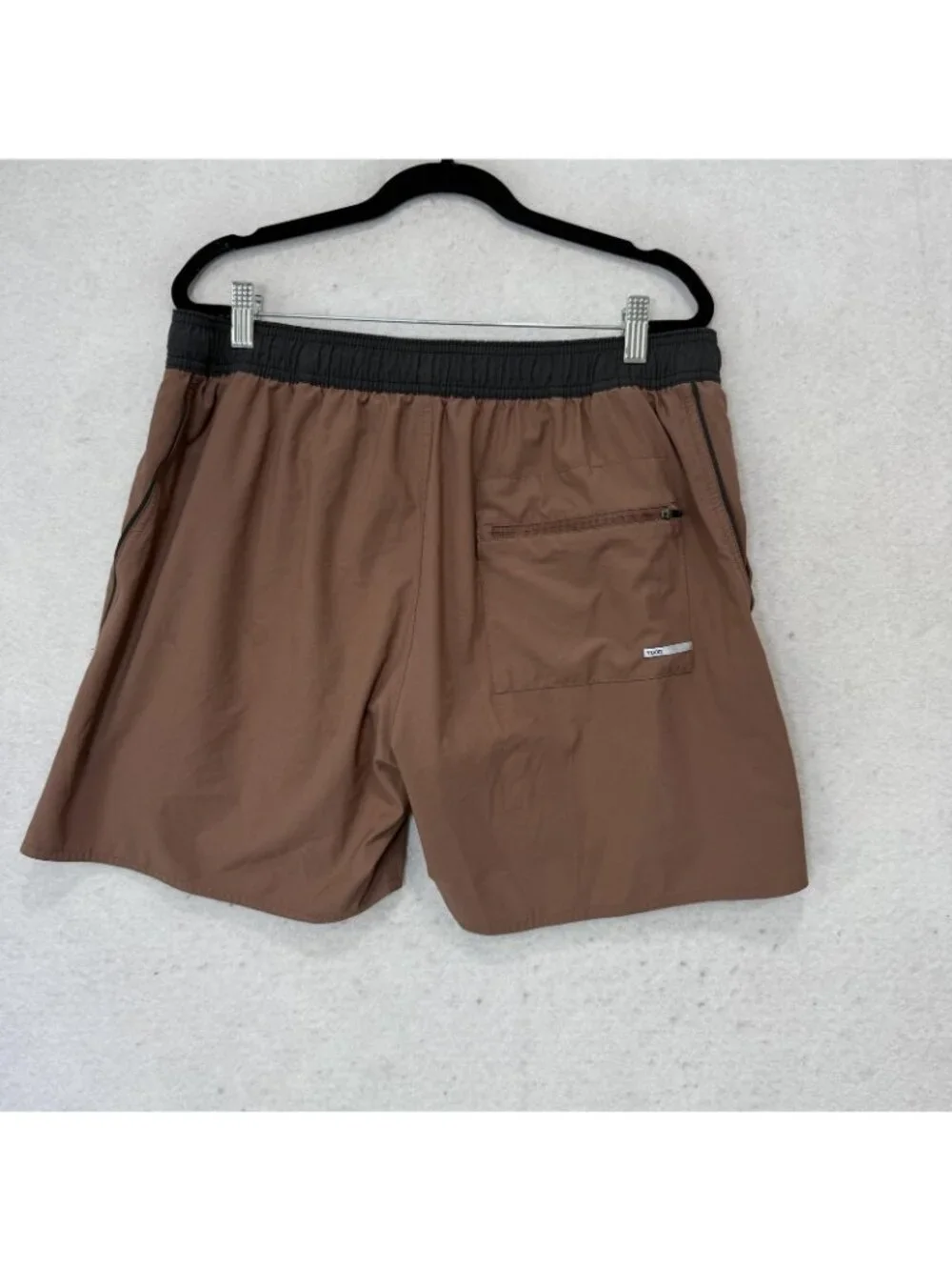 Vuori Shorts Mens XL Brown Lined Athletic Running Training 7 Inch Elastic Waist